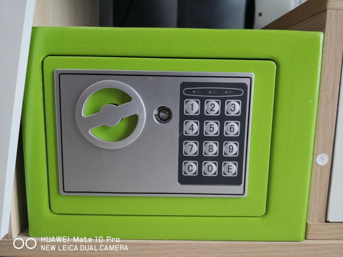 Mcz Homestay Ipoh Town 2Room 7Pax Free Wifi Exterior photo