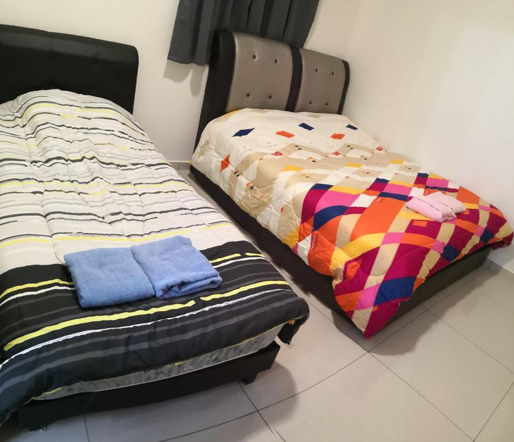 Mcz Homestay Ipoh Town 2Room 7Pax Free Wifi Exterior photo